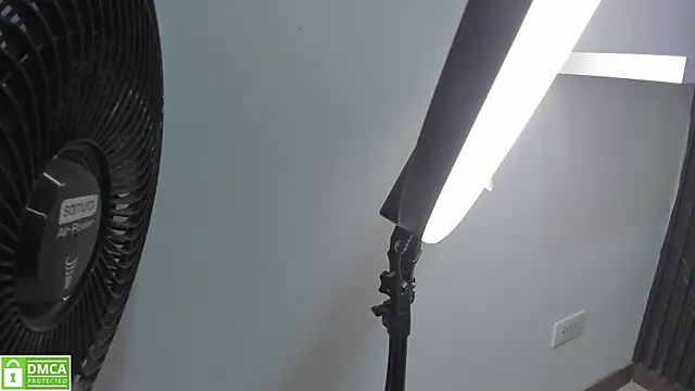 Ava_Bonny webcam stripchat model stream image