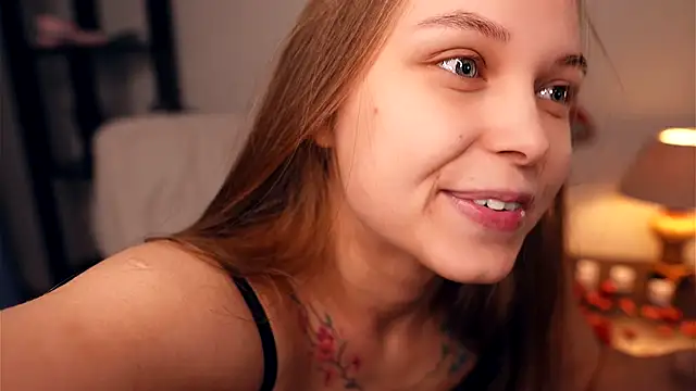 OdellaGillingham webcam