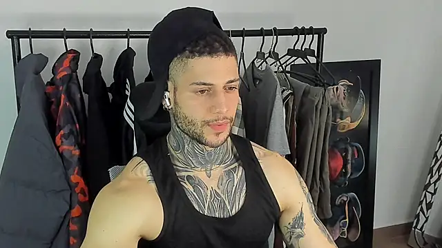 _jamesleandros1 webcam