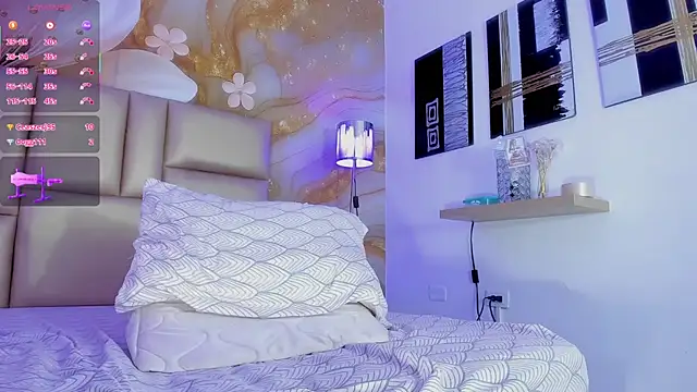 NahomiWalker_ webcam