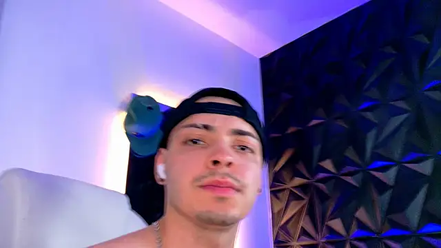 Maxwell_Dupont webcam