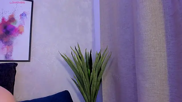 Keira_Corleone webcam