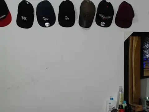 damiansexyboy69 webcam