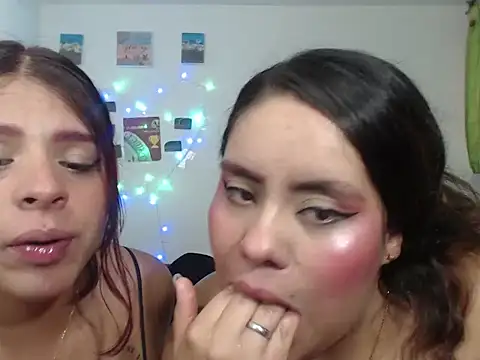 nicky_andcamil webcam