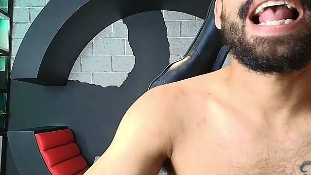 MyStrongSubmissive webcam