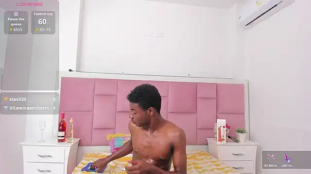 NoahJhonson69 webcam