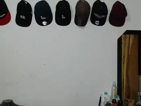 damiansexyboy69 webcam