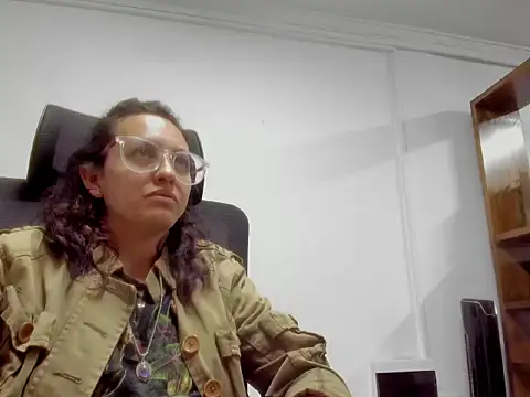 dalila_macherano1 webcam stripchat model stream image