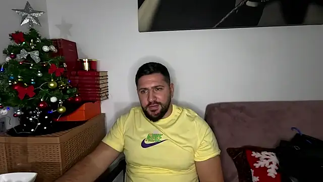 Gold_Alpha_Boy webcam