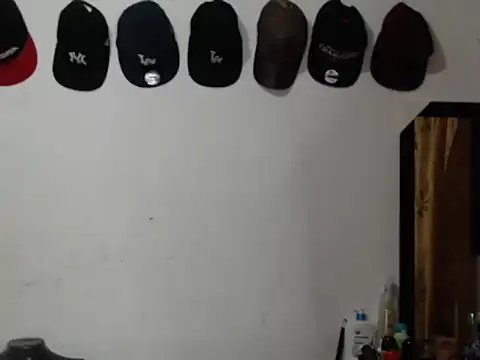 damiansexyboy69 webcam