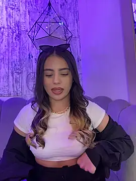 Webcam Model (AbyThompson)  is live.Free join now!