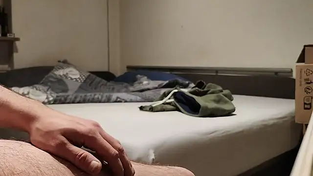 alphapimmelchen (Ask my age) - #brunettes #daddies #german #hd #masturbation #medium #orgasm #small-audience #straight #uncut #white