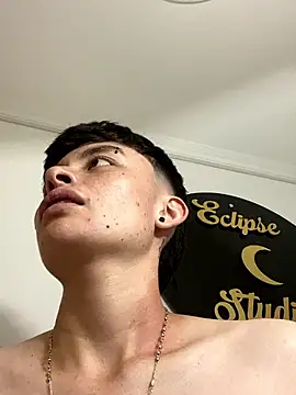 nico_18x webcam