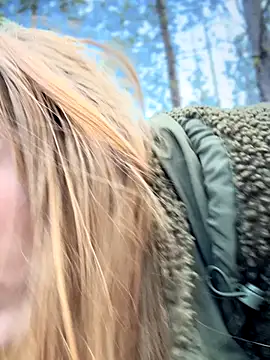 GoldenFlameGoddess webcam