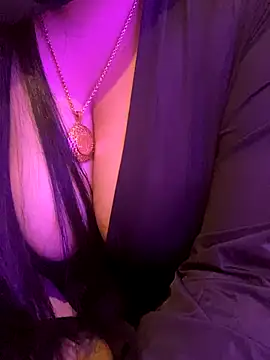 Webcam Model (Cameelia)  is live.Free join now!