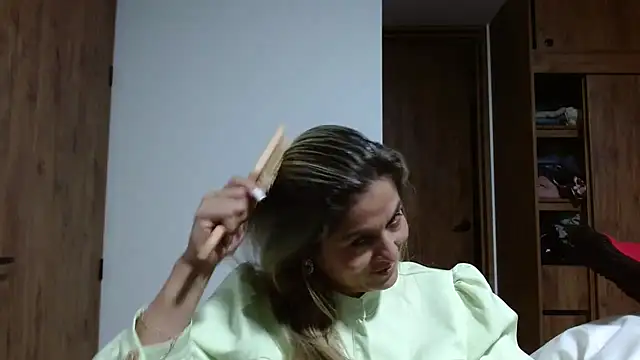 linda-mature43 webcam