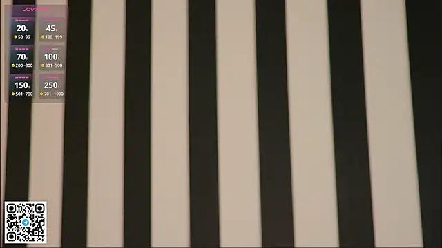 LorinaMaffitt webcam