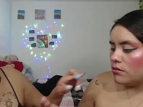 nicky_andcamil webcam