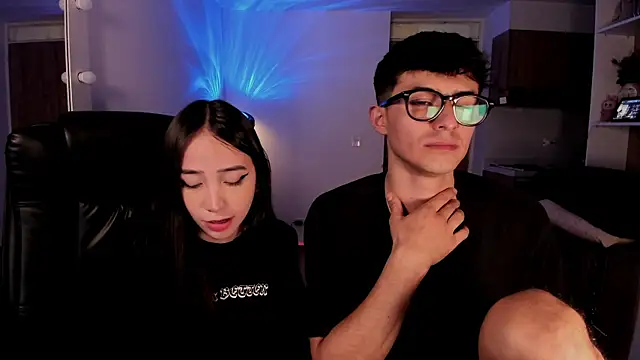 Mikeyvioleta_ webcam