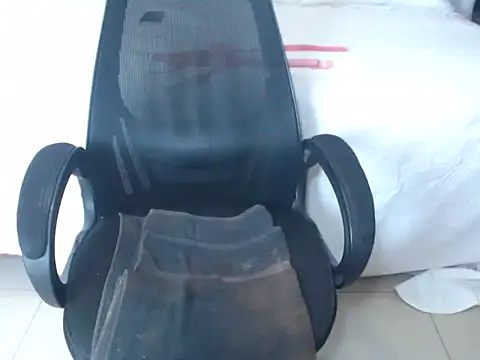 sweetsubmisaxox webcam