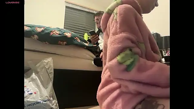 harleyblair (Ask my age) - top off