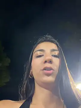 carolina_1111 (F young) - Enlever ma culotte en public