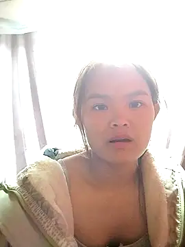 xinhxinhcute webcam stripchat model stream image