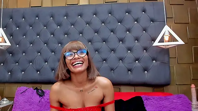 AtheneaBrownn webcam