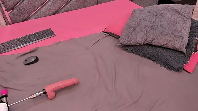 SASHA_BROWNIE__ webcam