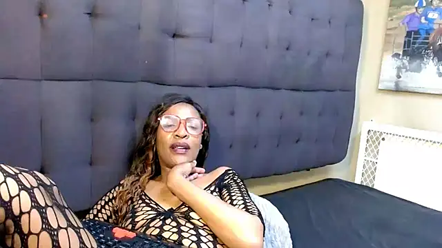 SpicyQueenxxxx webcam