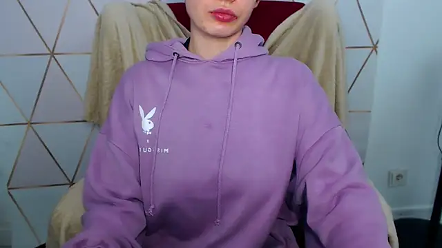 CarliFantasy25 webcam