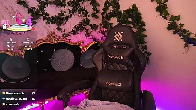 SophieDreamss webcam