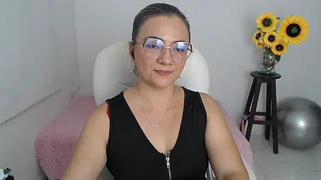Ghada_milf webcam