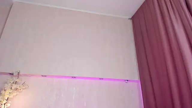 Erika_Carpenter webcam