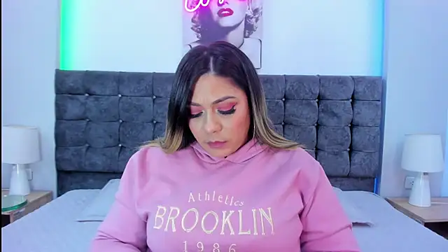 isabella_horney_ webcam