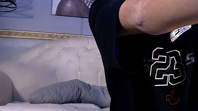 Alex_Millerss webcam