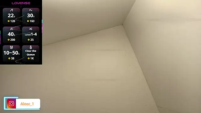 Aleecandrews webcam