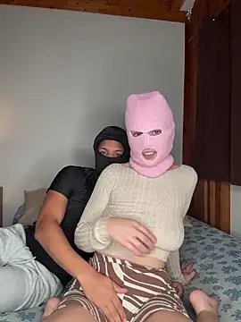 oneblackandblondeee webcam stripchat model stream image