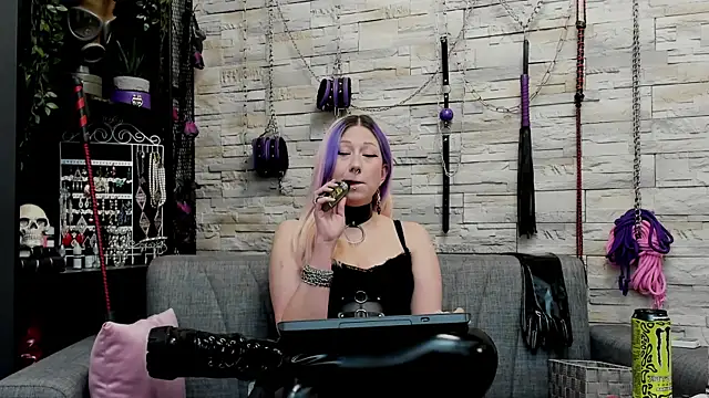 CruelMistress webcam