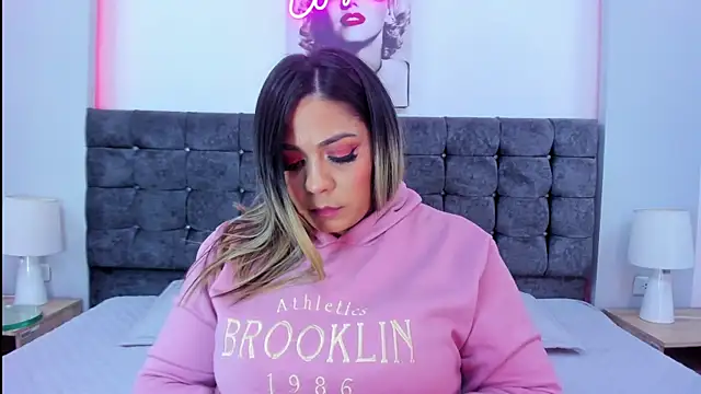 isabella_horney_ webcam