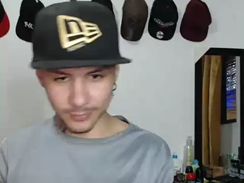 damiansexyboy69 webcam