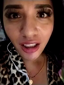 Yourbabyshane webcam