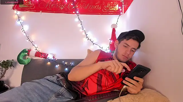 lara_and_danny - Lara_and_danny's free webcam - UK Sex Cams