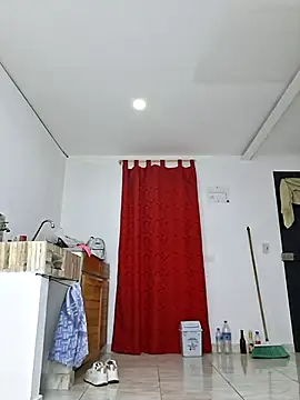 Elianasuarezz webcam