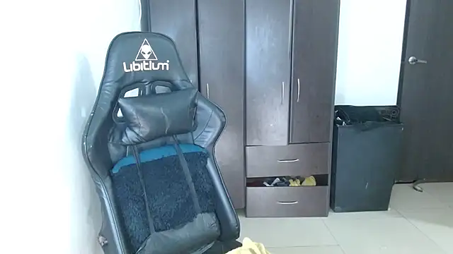 natashasmithe webcam