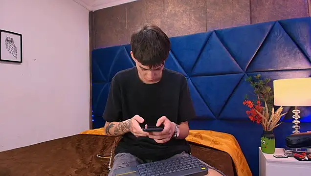 Lion_Foster01 webcam