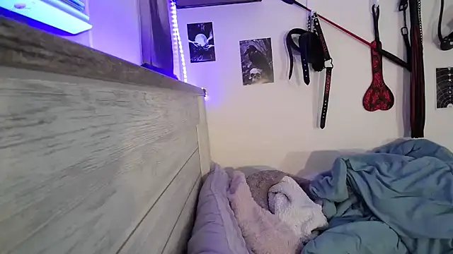 Julietserenity webcam