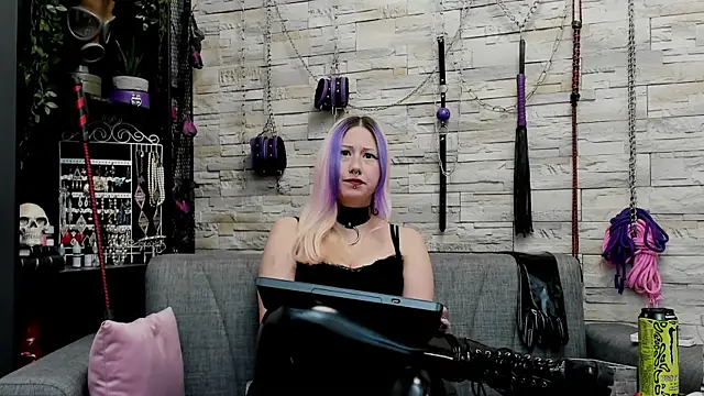 CruelMistress webcam