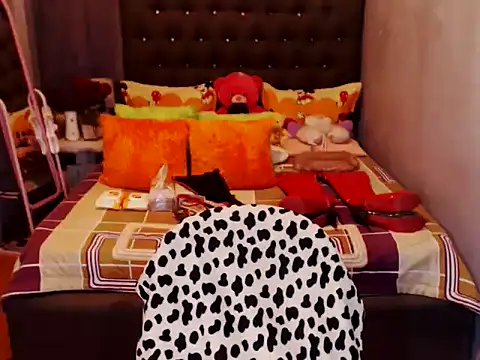 UnmarriedWife69 webcam