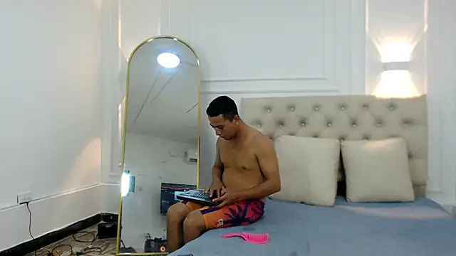 charlotte_dante212 webcam